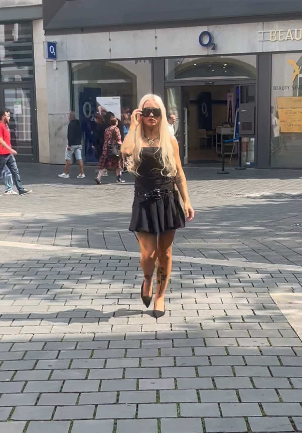 @PaneleSimona