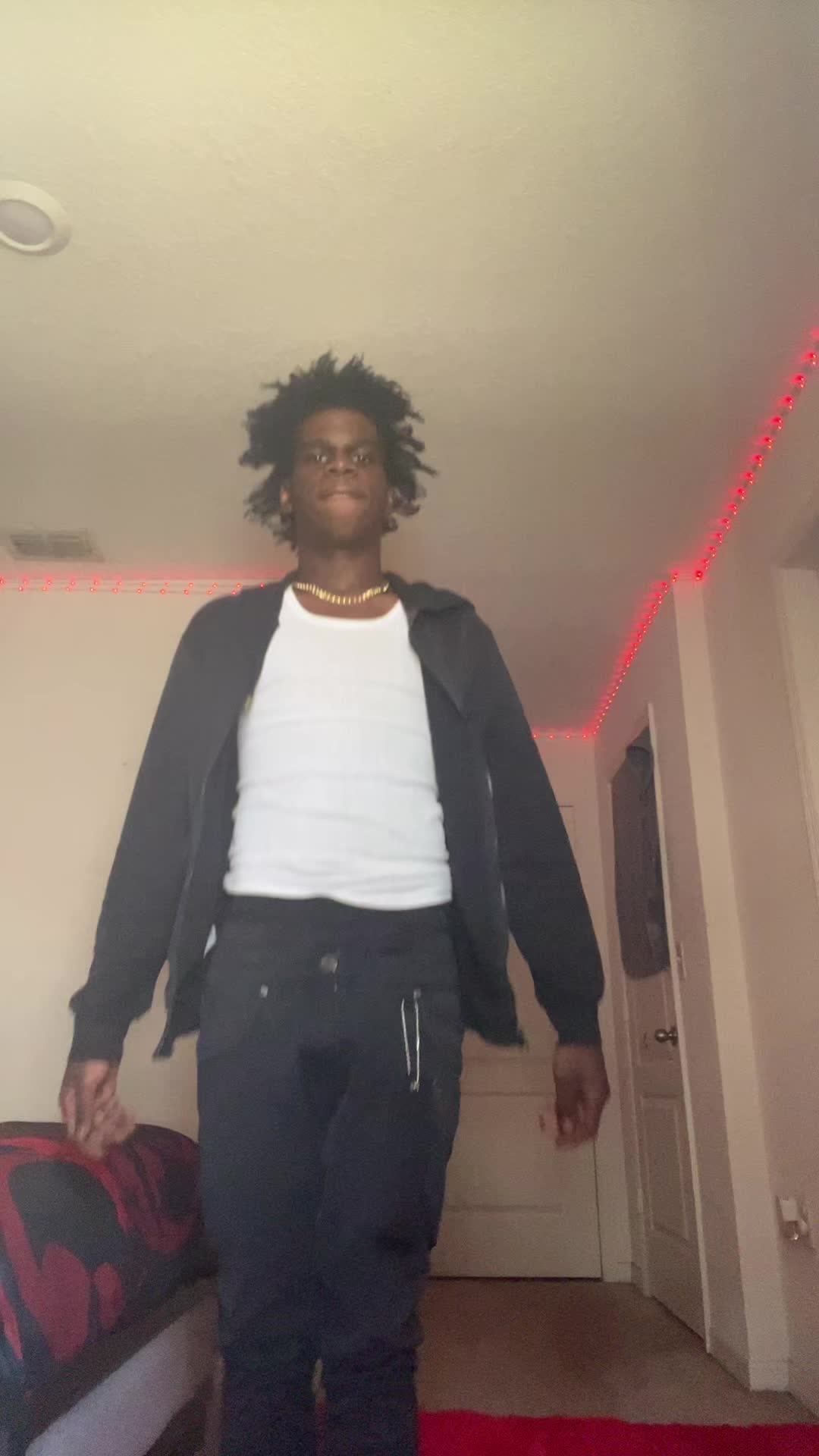 @Powerupluhj5⚡️🧛🏿