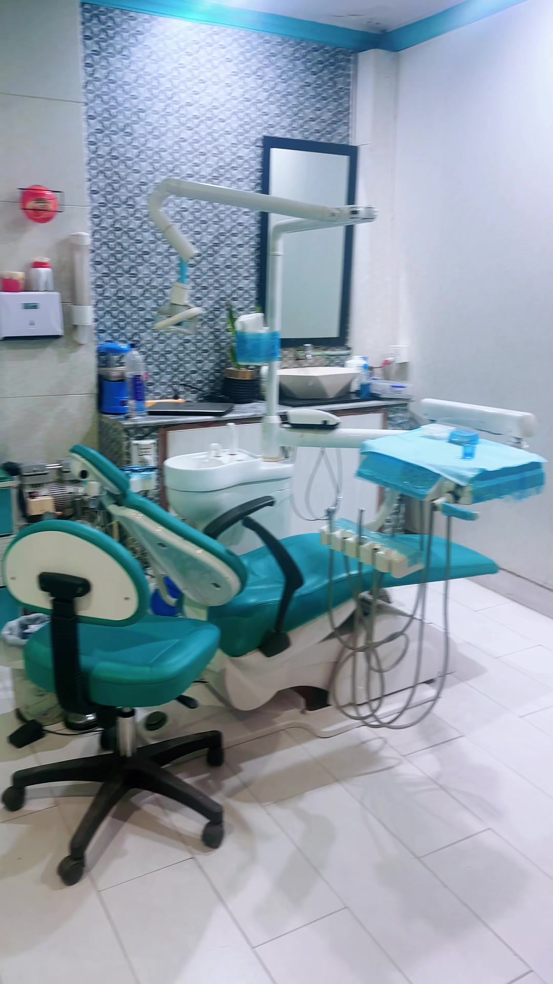 @Dr. Afsoon Kakar.(dentist🦷)