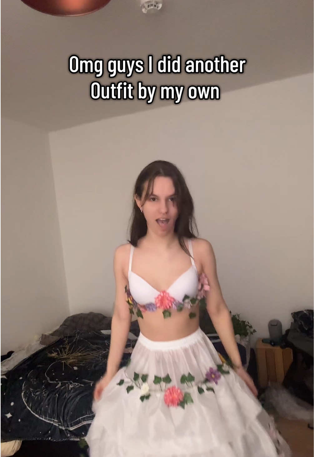 @elissstar