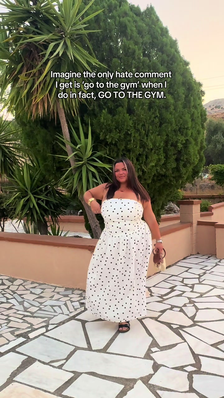 @Mary | Plus-Size CC 🐝