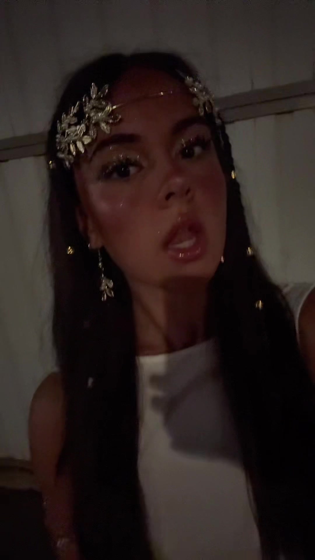 @demi