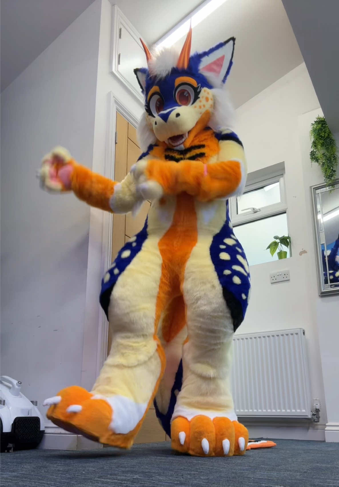 @fablebeastfursuits🔜CFz!🐾