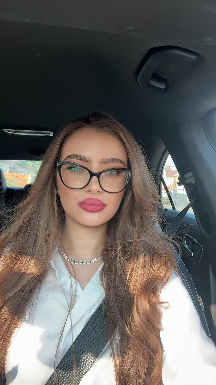 @Daniela Stan | 📍London