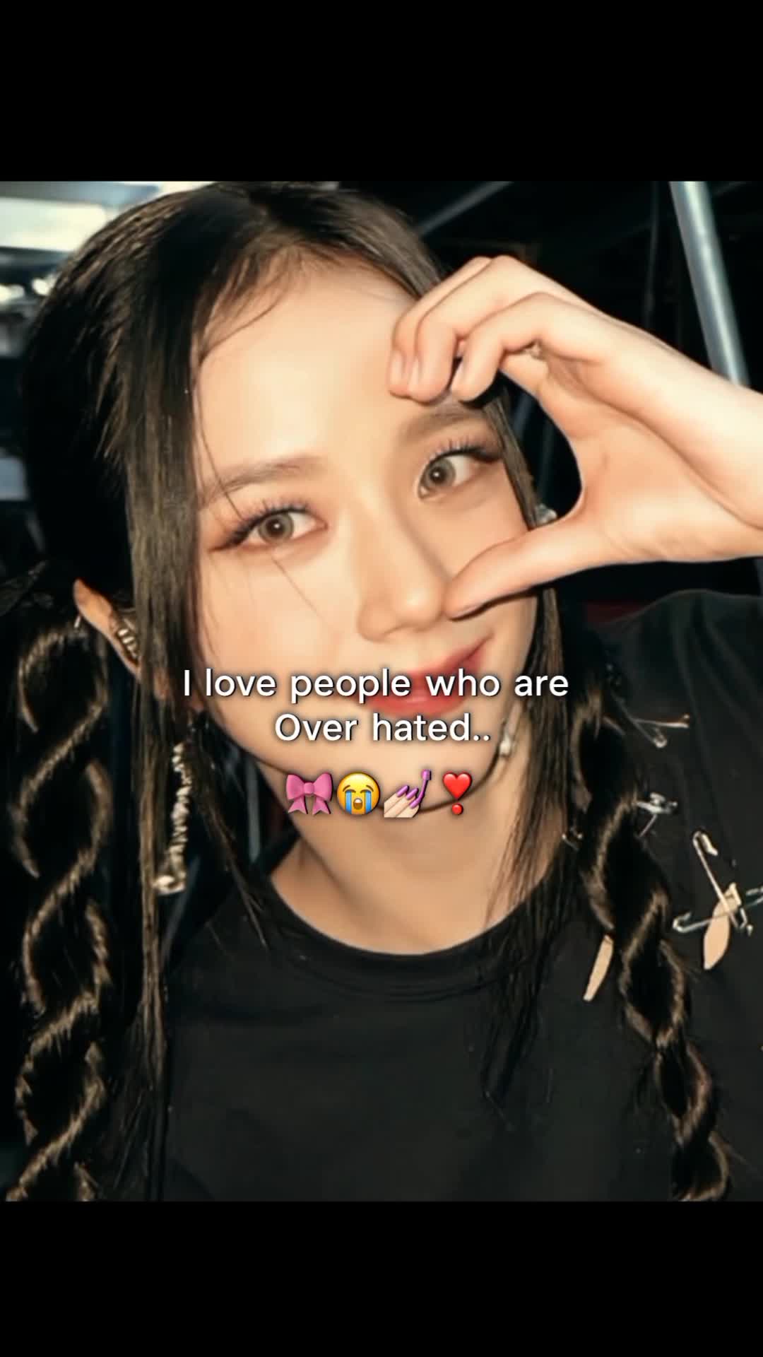 @✮⋆Noorii💅🏻