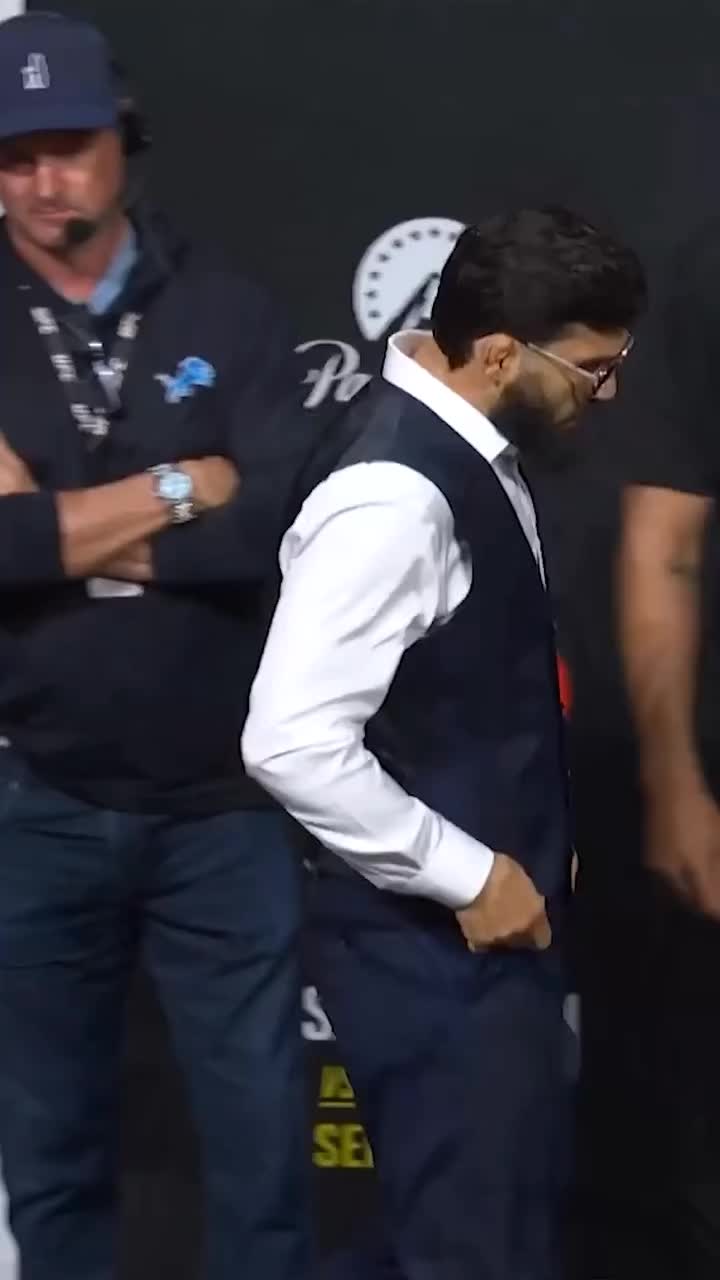@🥊
