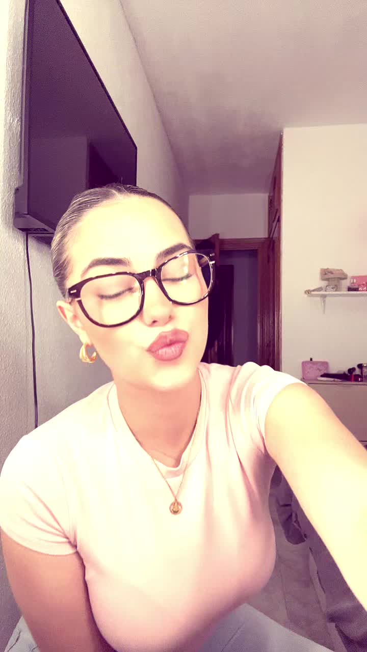 @Maracm26