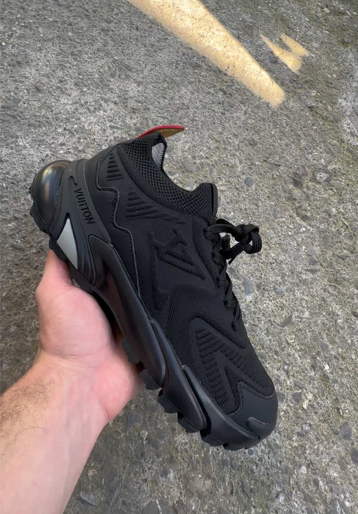 @erkicks.al
