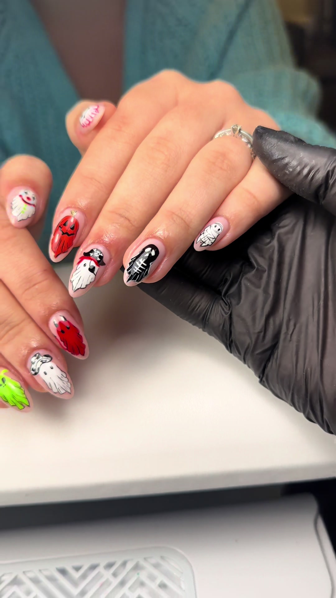@Sophiasnailsandbeauty