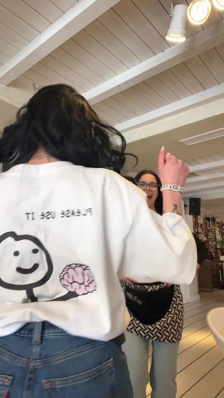 @Elena🍒