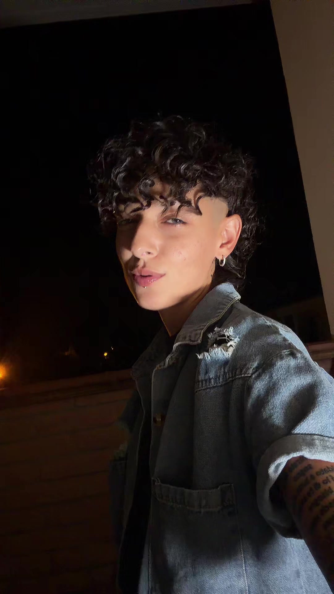 @αηηα.