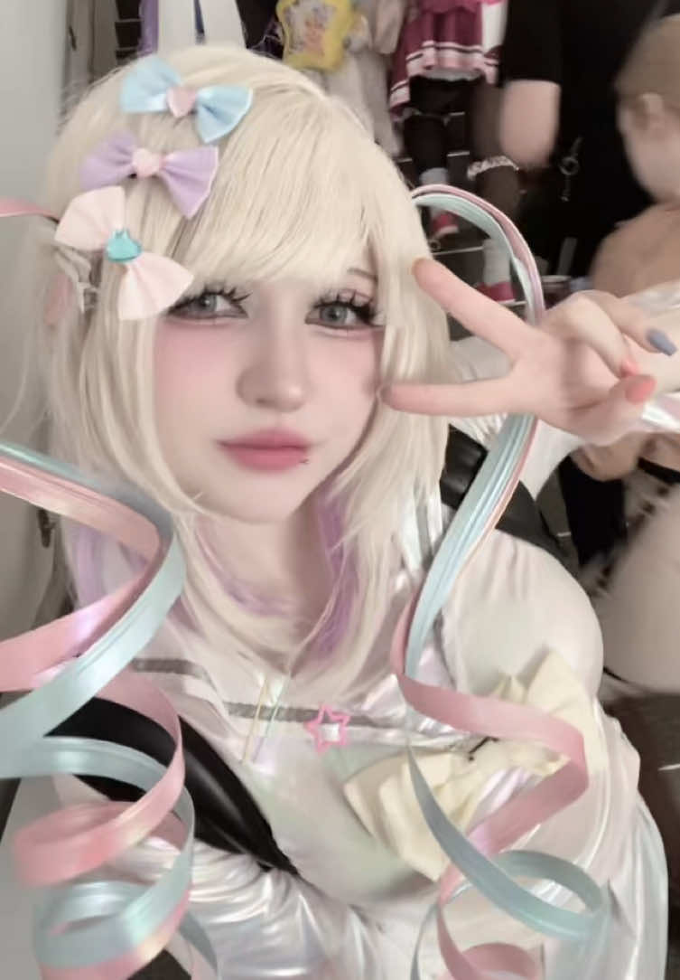 @⃟