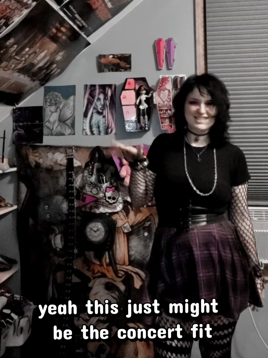 @⛧🖤⛧