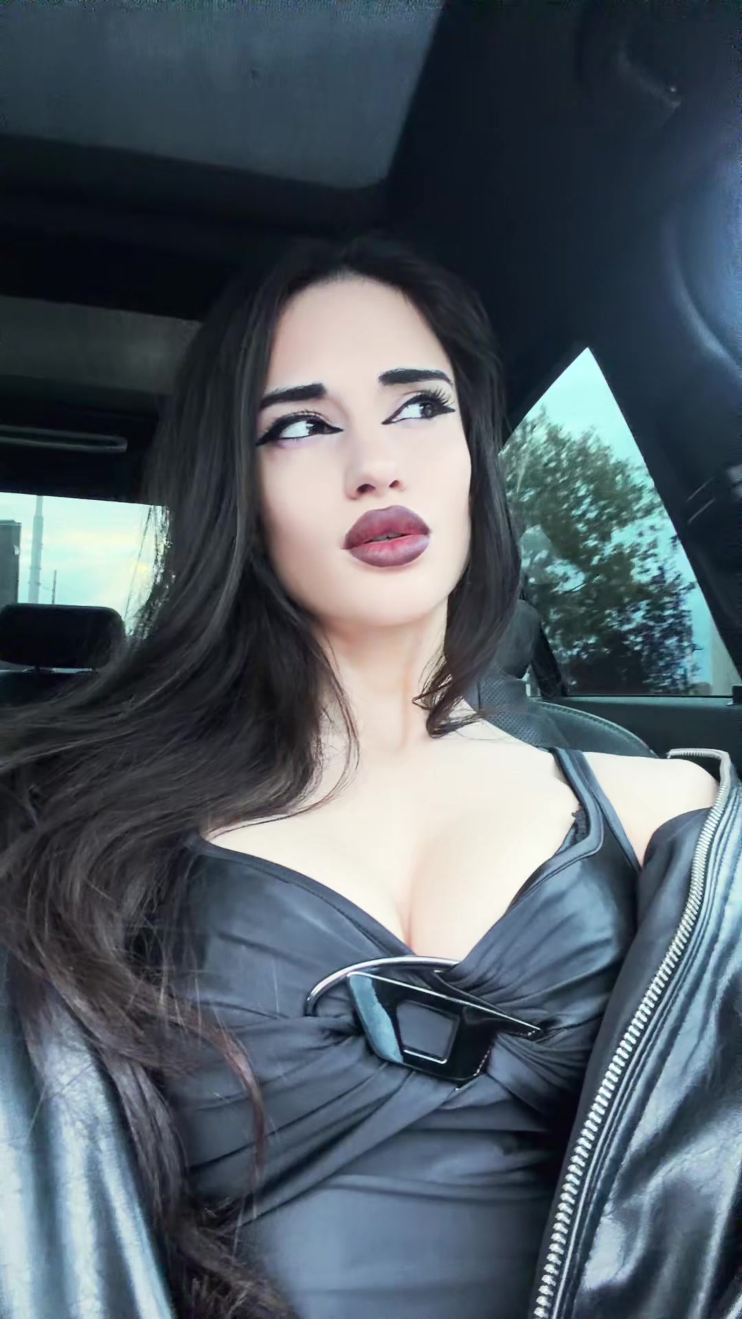 @nayadicksonn