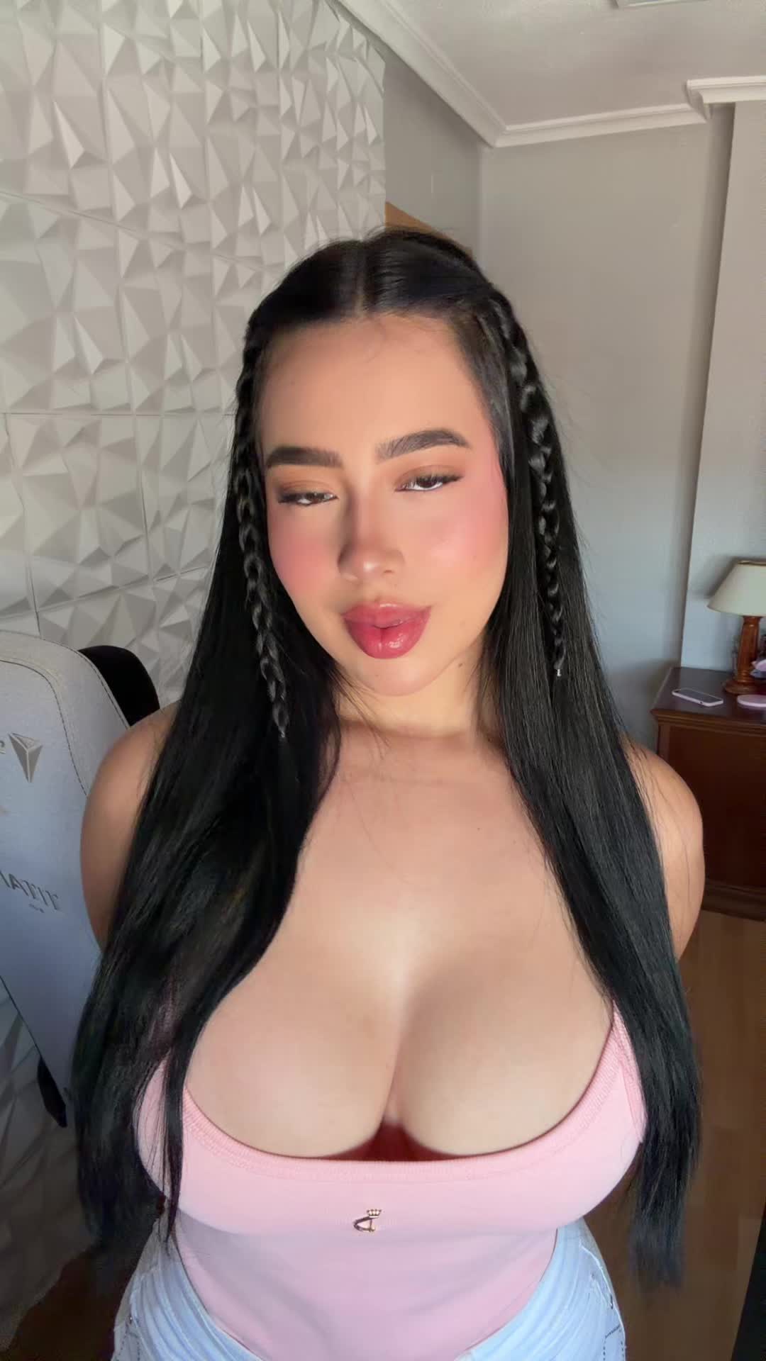 @valesuarezl_2 👑
