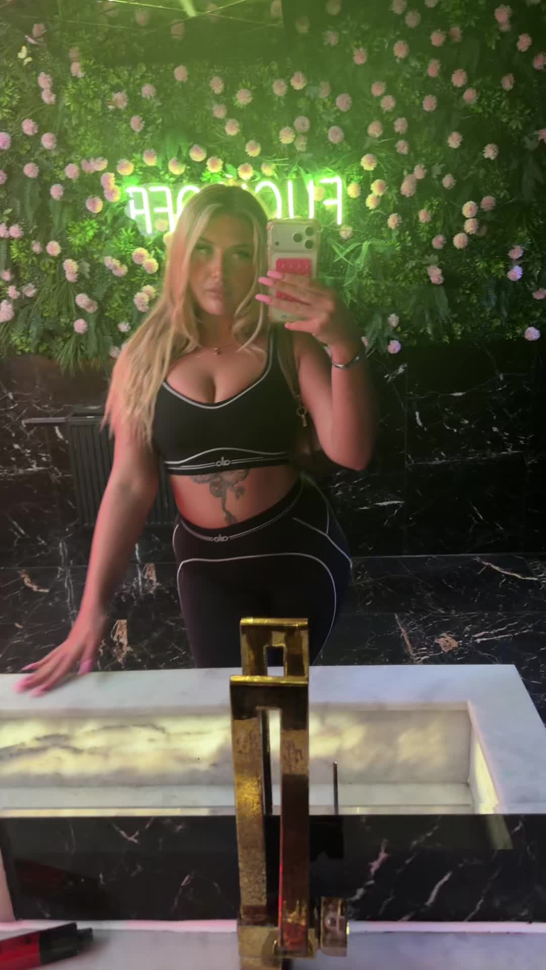@sarayayoung7