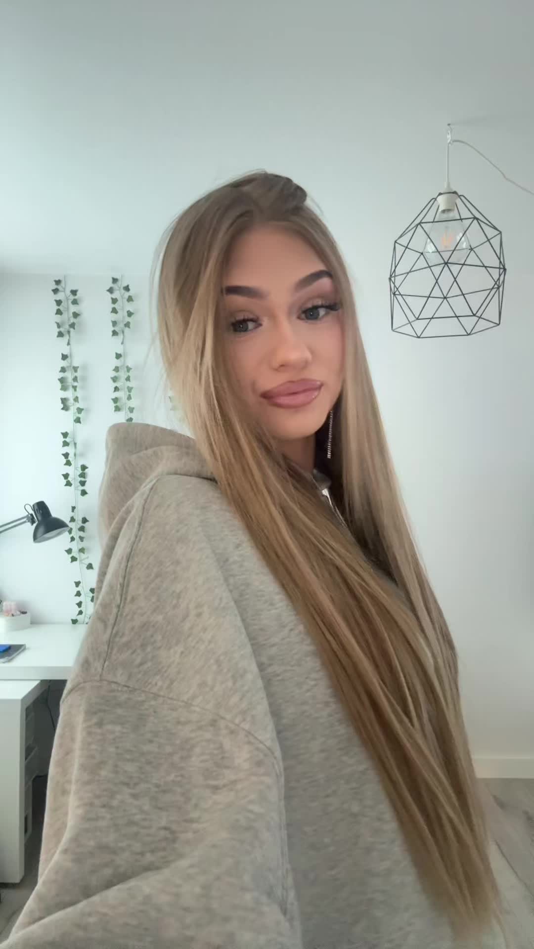 @julcia