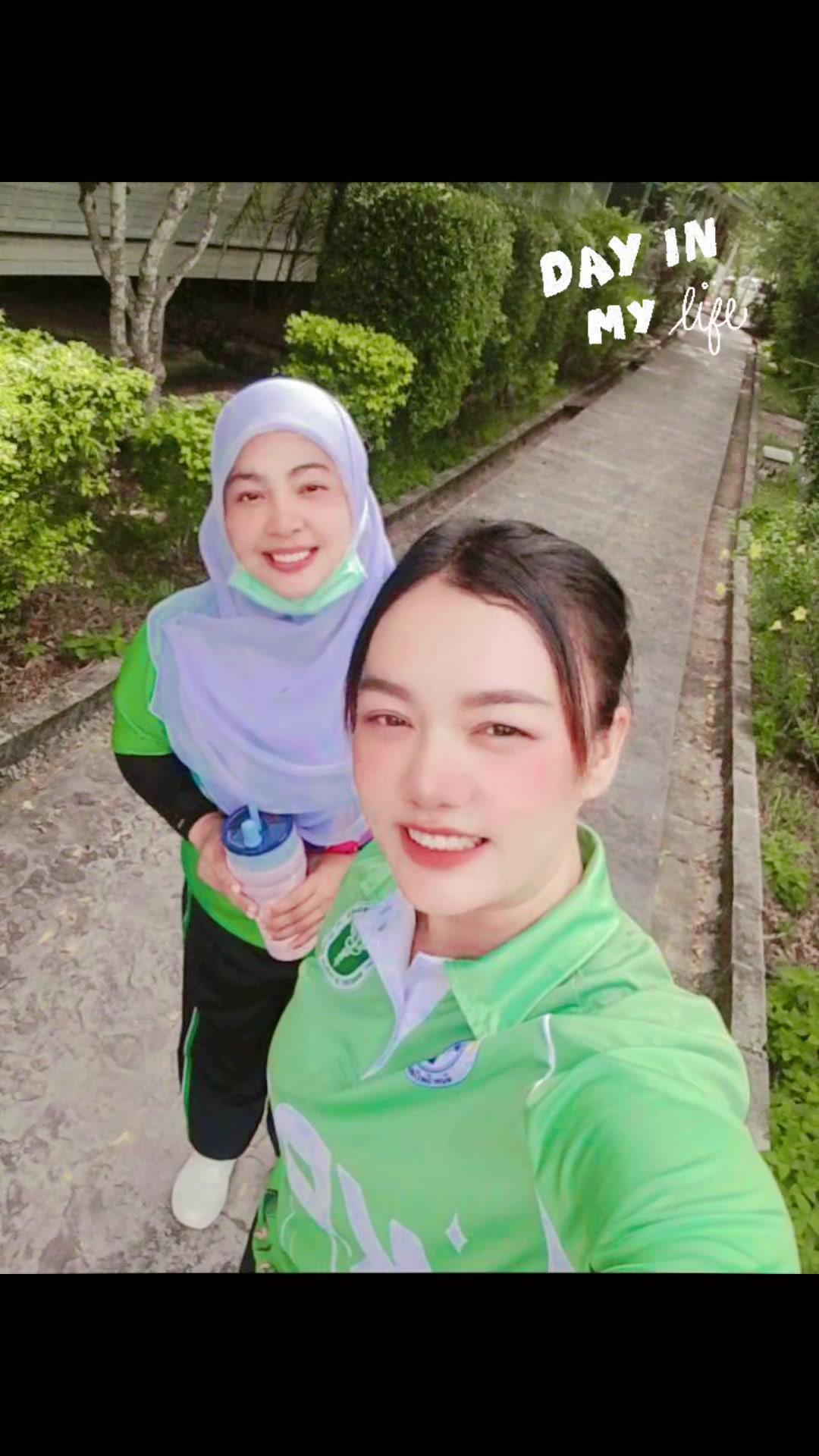 @นีนี