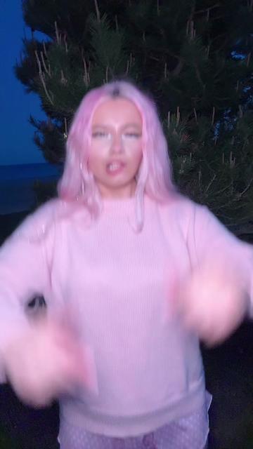 @viktoriasanderr