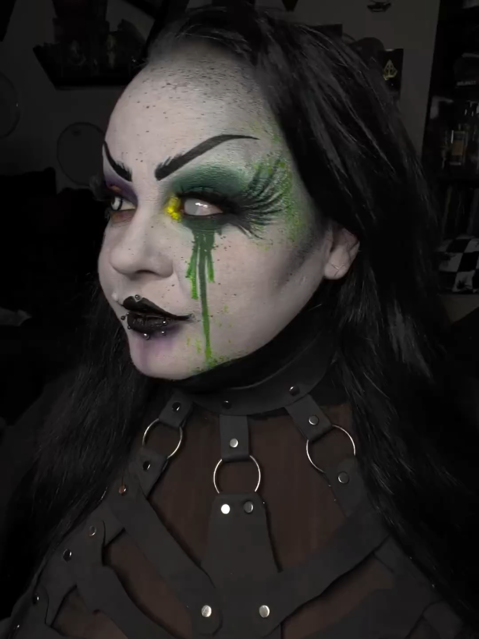 @Michaela_Shadow