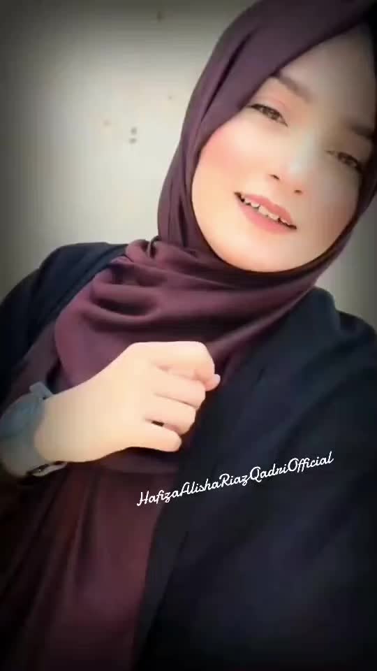 @AlishaRiaz_FanPage