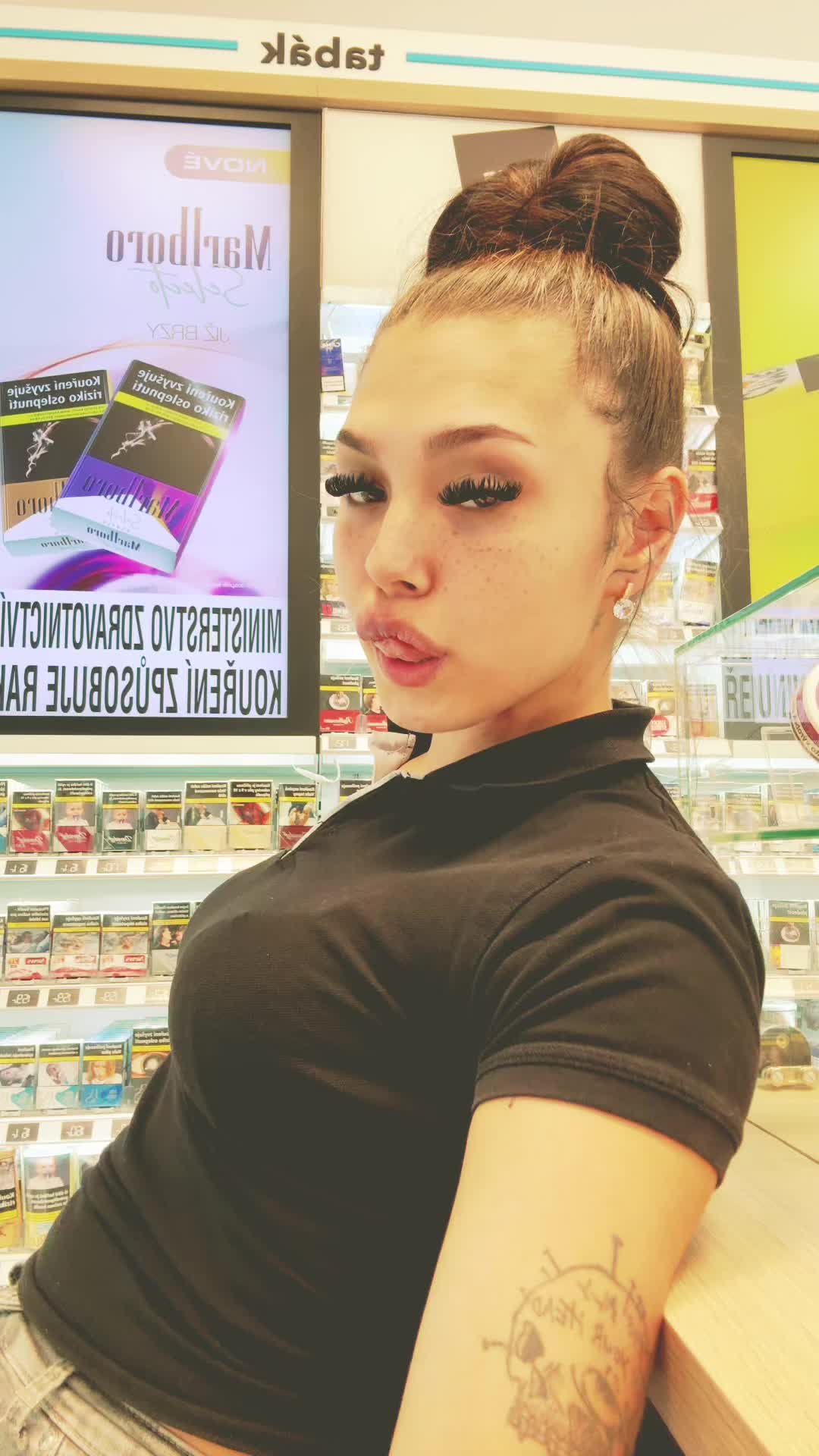 @Ig- youngelinka_