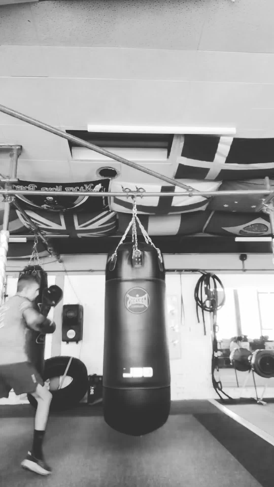 @Karlen🥊