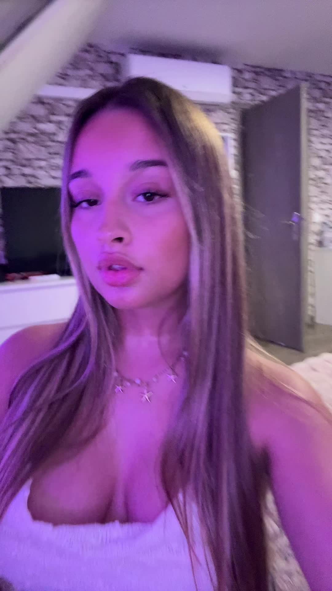 @elya