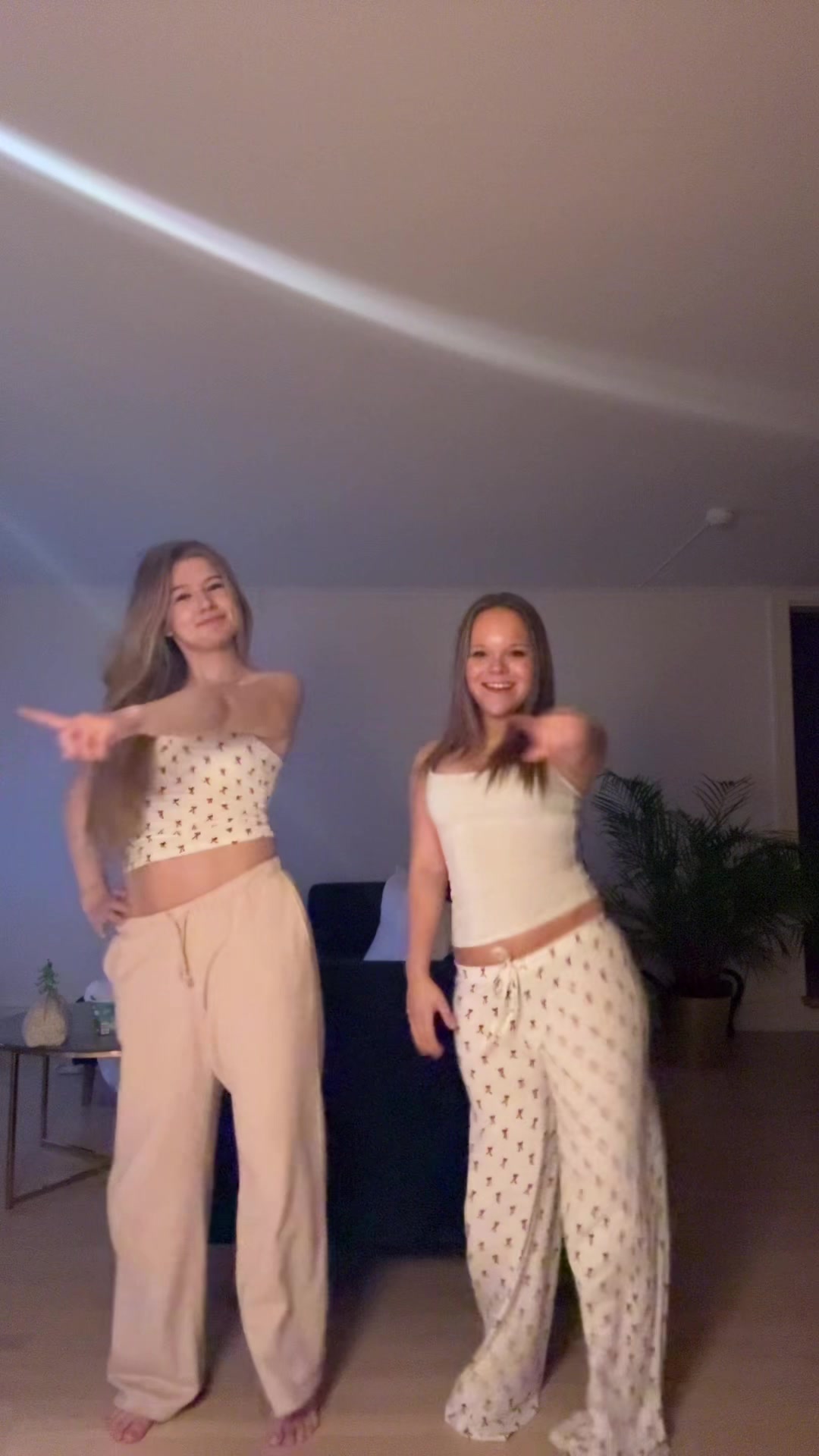 @Ella_steinstö🌺