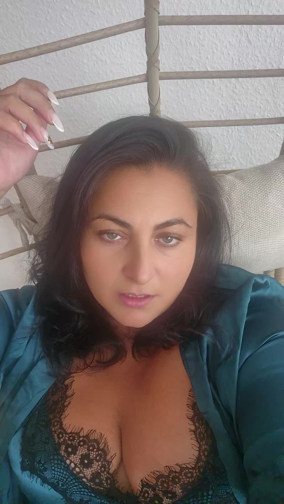 @CarmenAdelinne