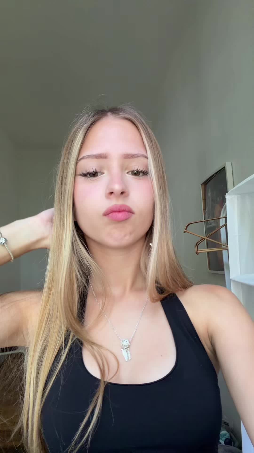 @𝒍𝒐𝒓𝒆