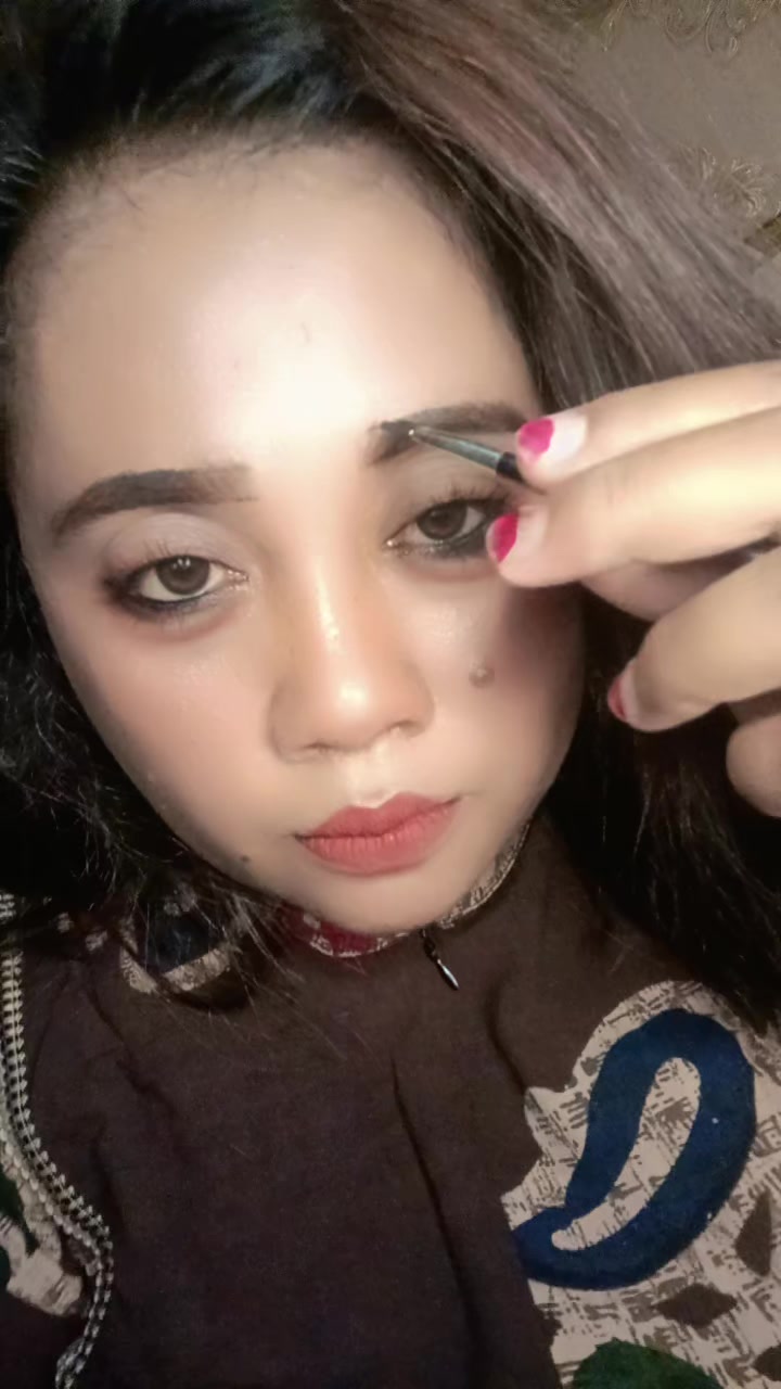 @Nayashoop