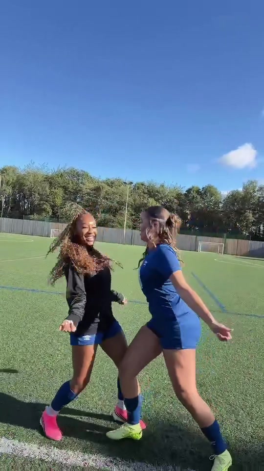 @isla.f0otball