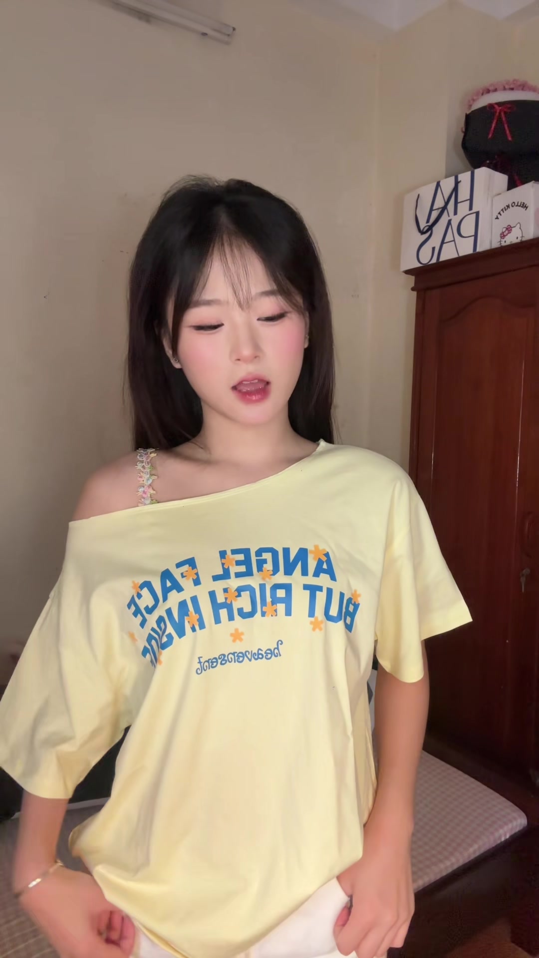 @Uni