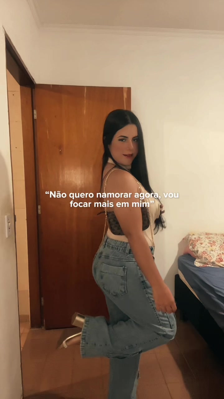 @juliapaes