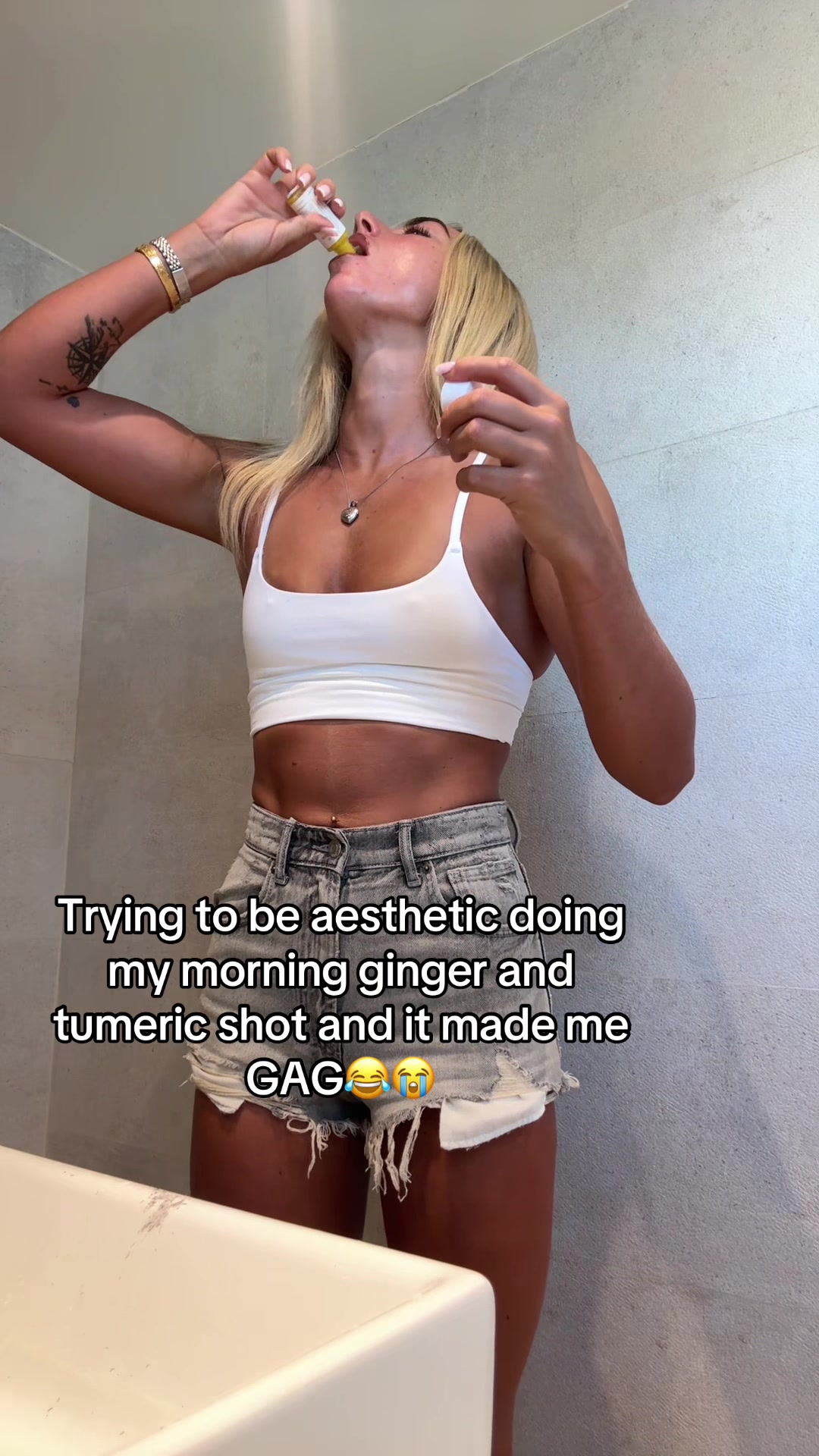 @chloehollyboyle