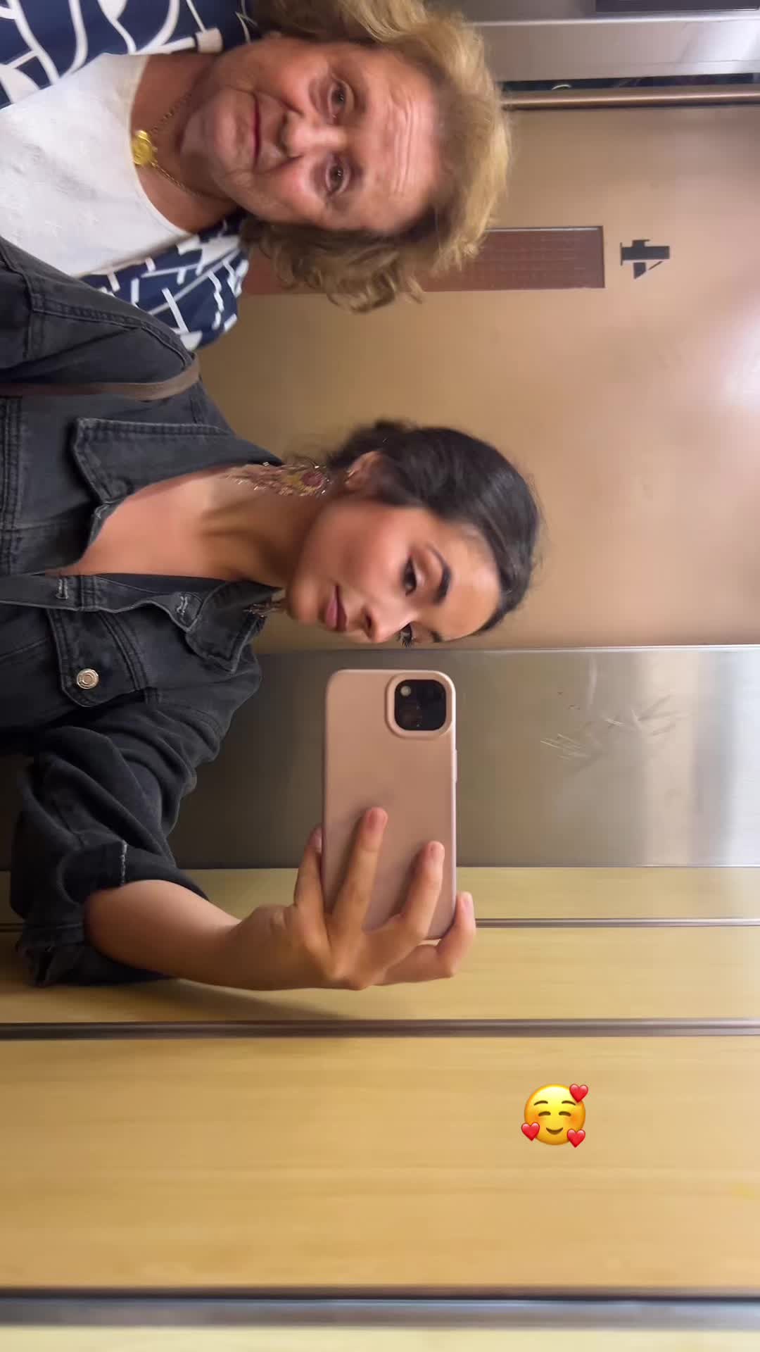 @laura