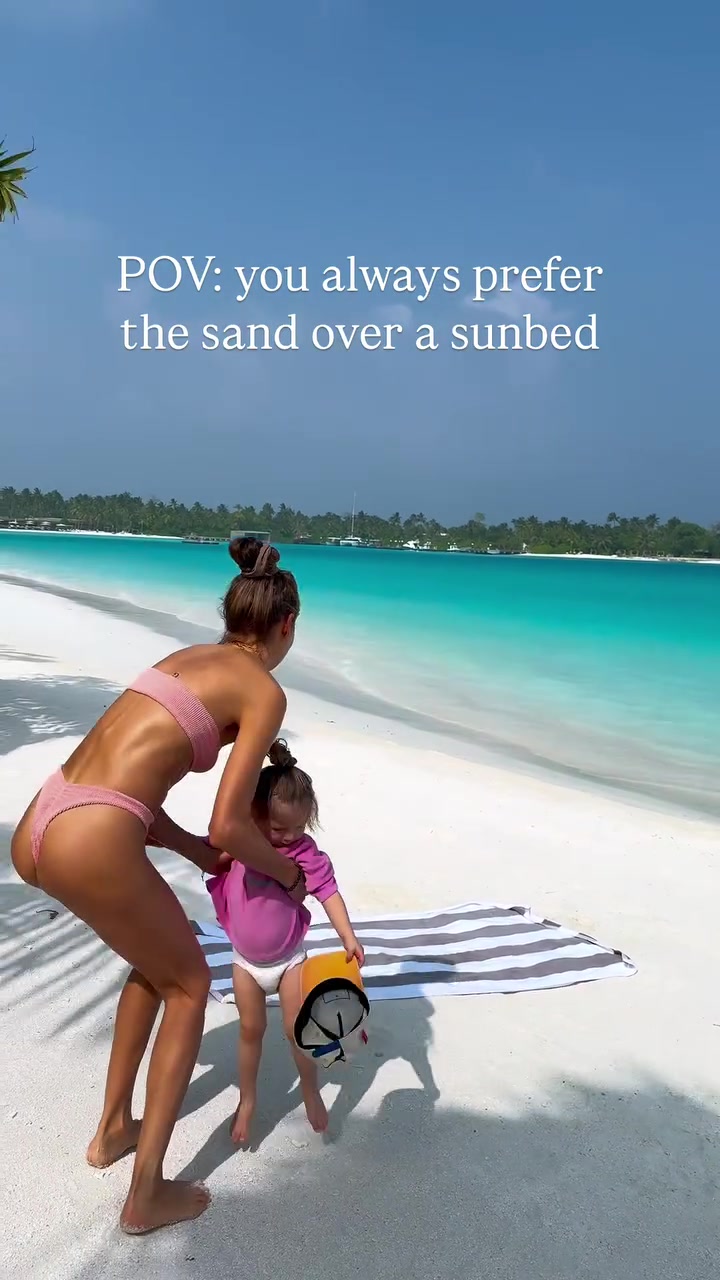 @carolinedeisler