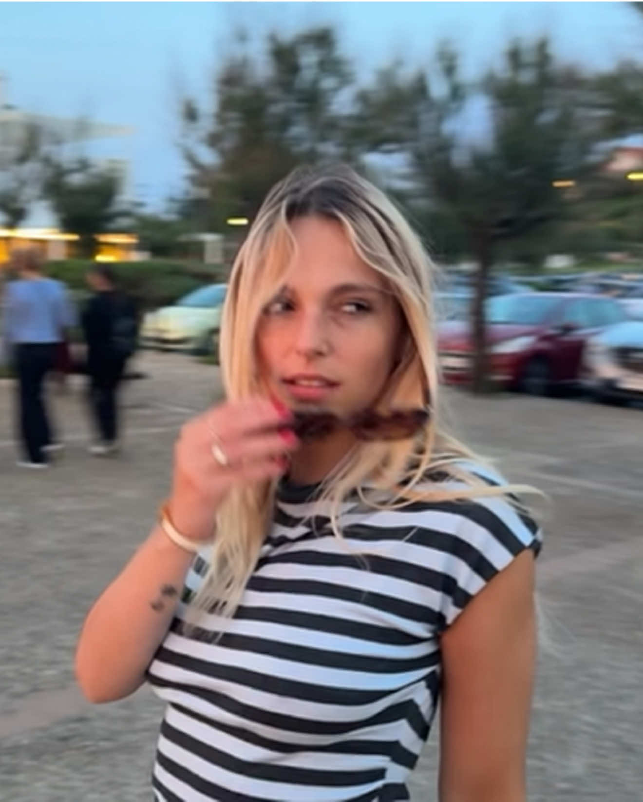 @AK