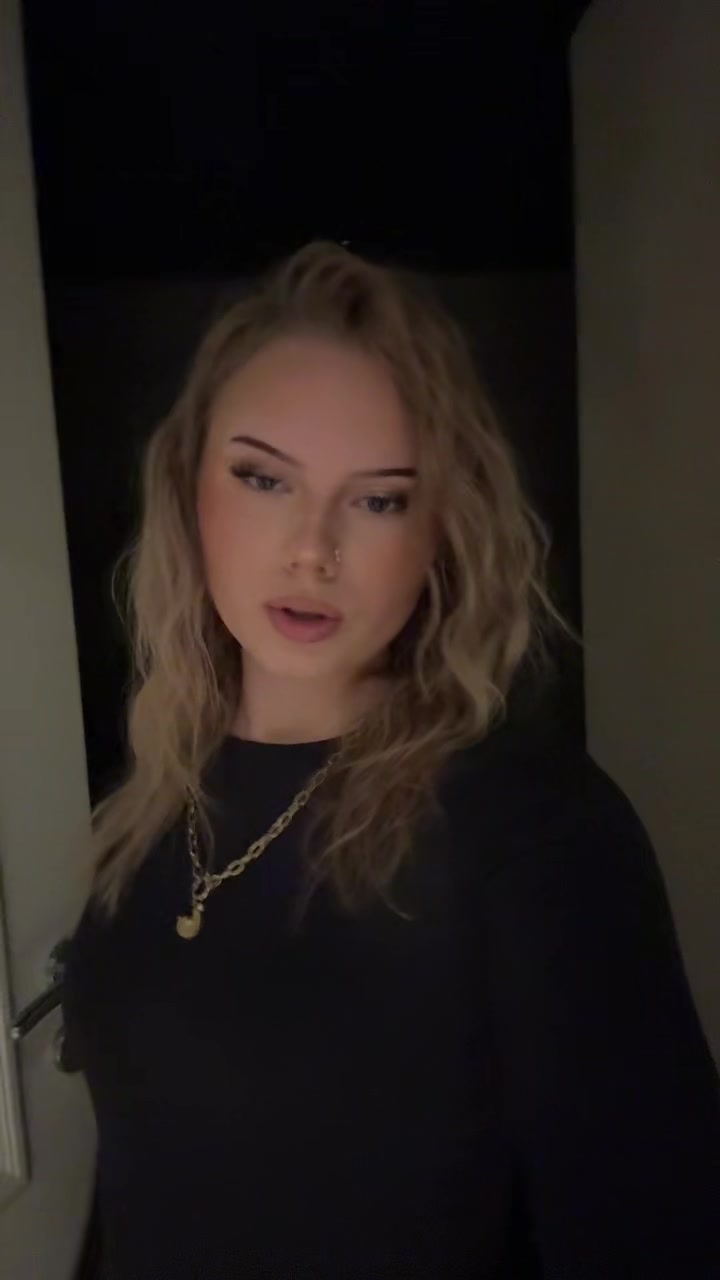@𝓁𝒶𝓇𝒶 𝓈𝑜𝓅𝒽𝒾𝑒
