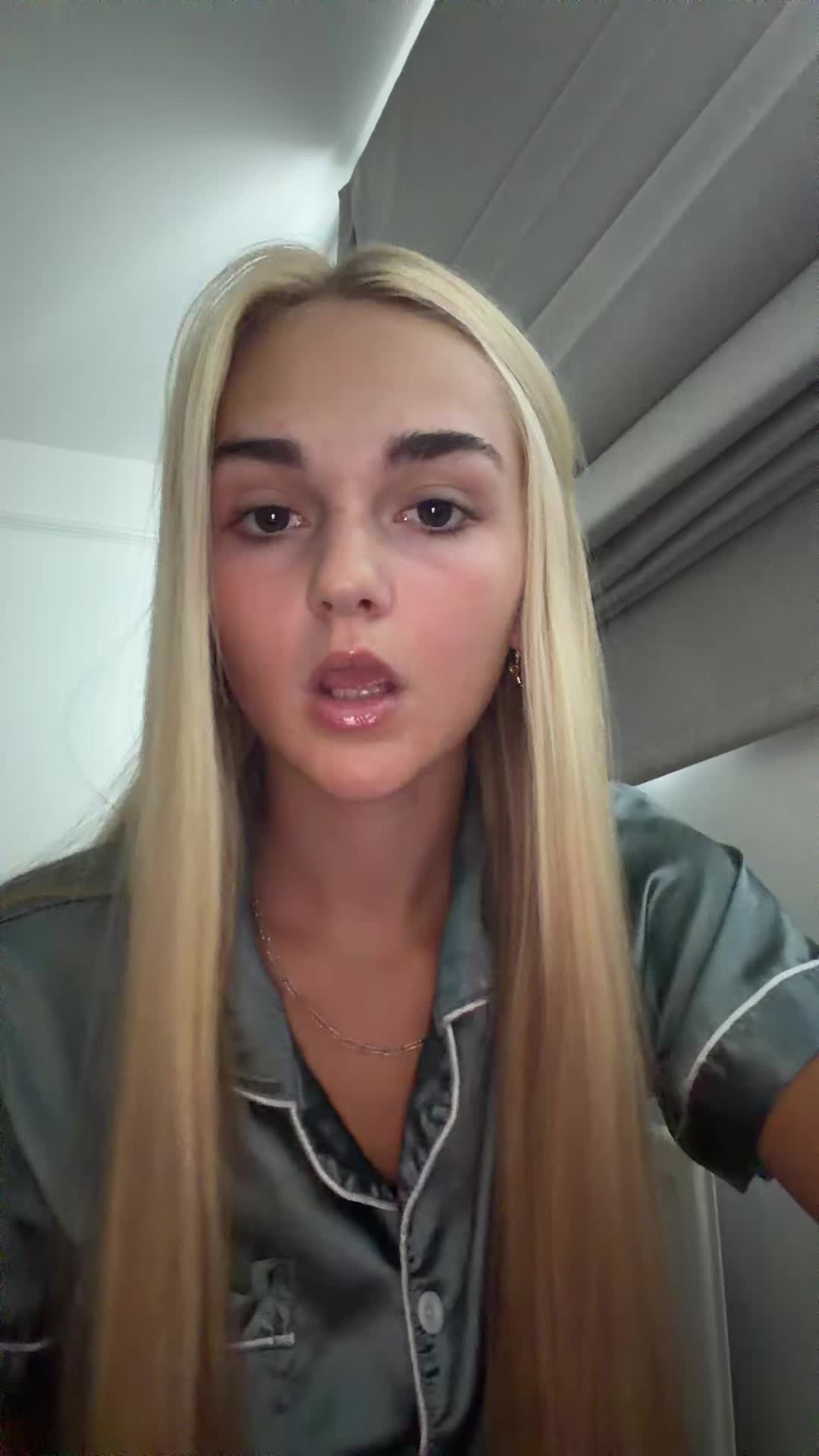 @itsskyyeeeee