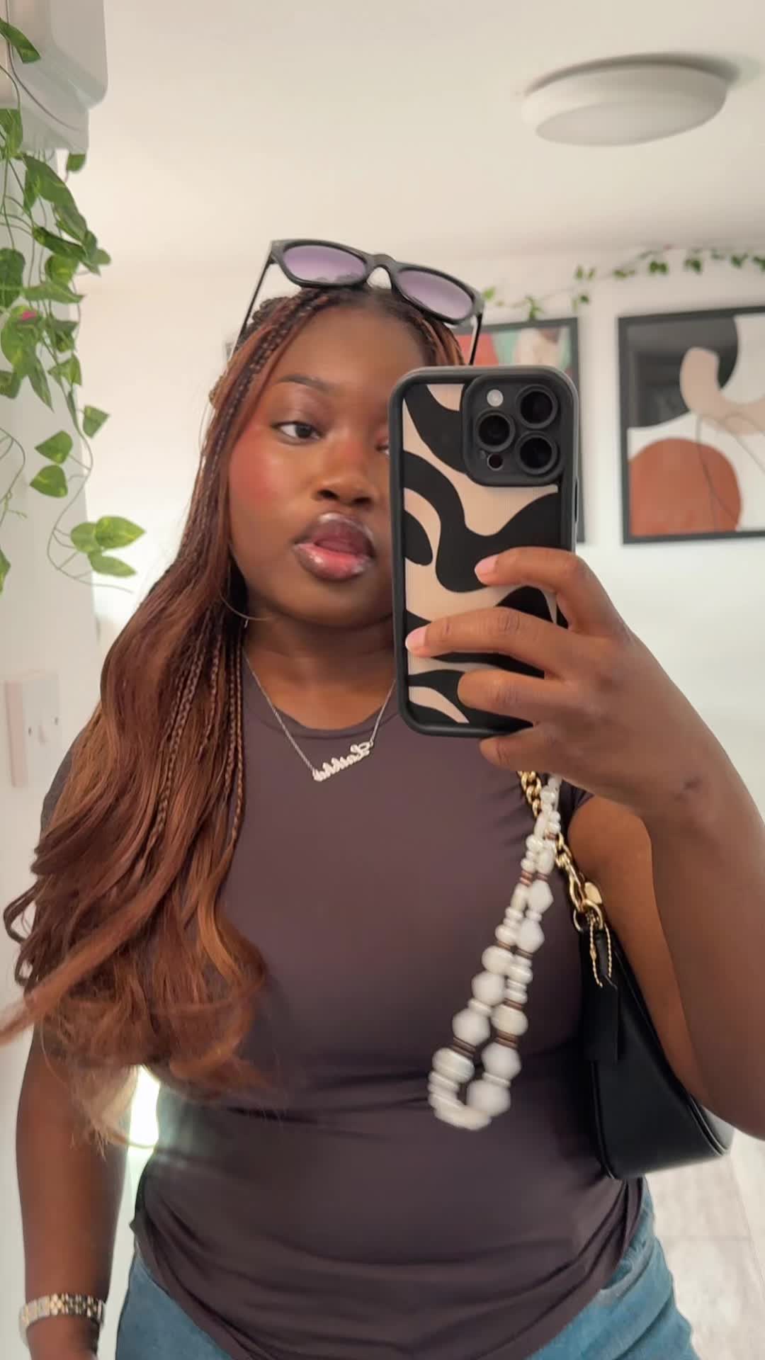 @Laylay