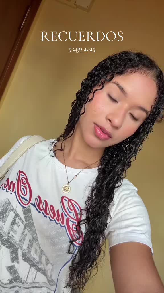 @Zurelys