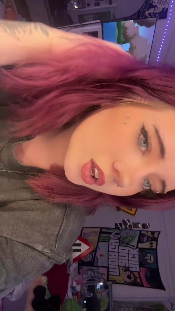@️