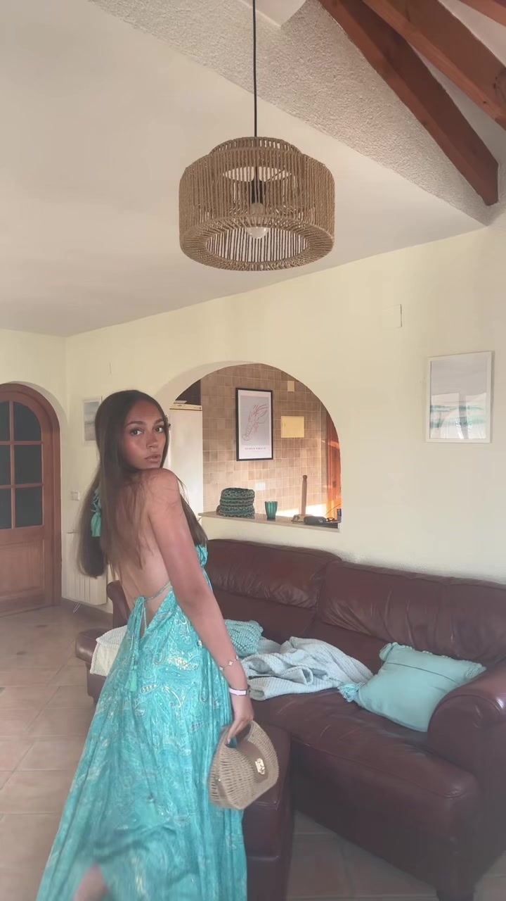 @emmi 👅