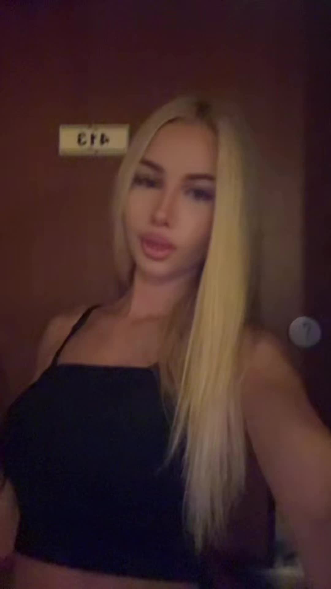 @🐰