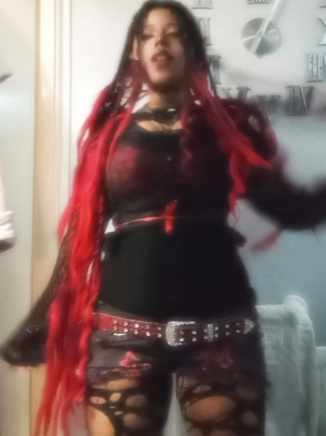 @🖤𝓒𝓱𝓮𝓻𝓲𝓮-𝓛𝓸𝓻𝓮𝓷💫