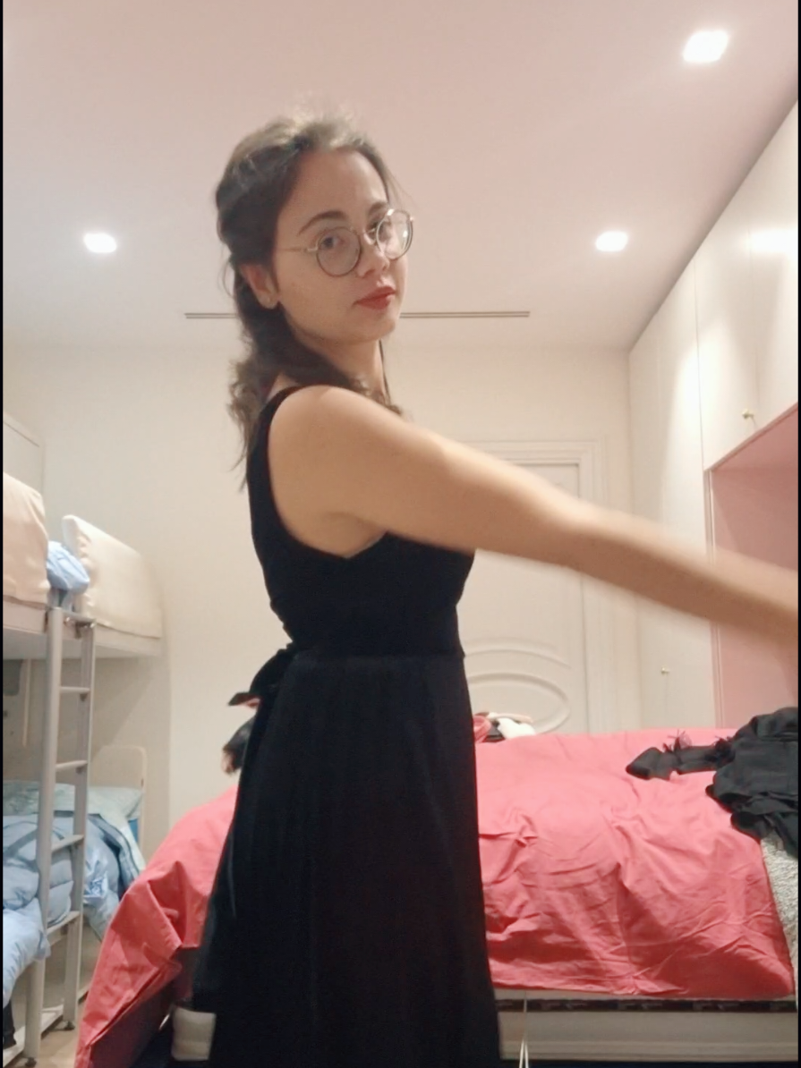 @_emy.cos_
