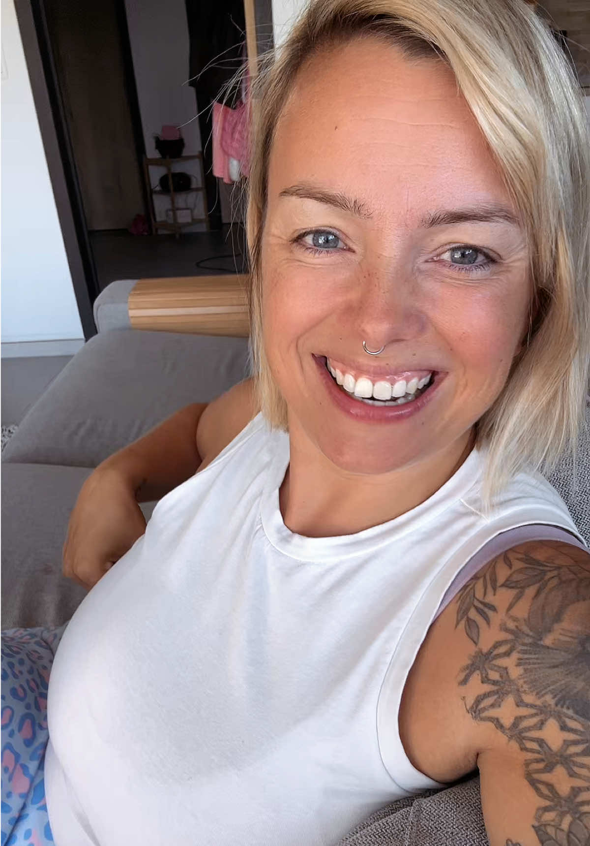 @angiebassface