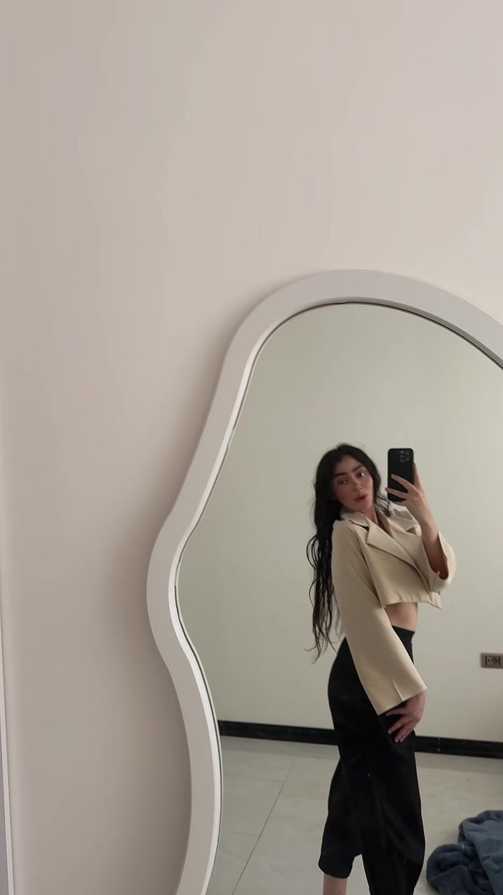 @Niayesh Khanian